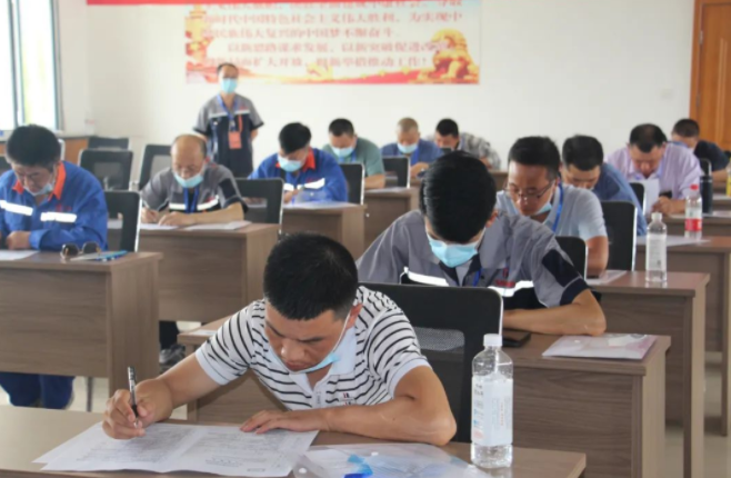 mk官方网站-mk官方网站-首页
泓盛达公司在“焊工”技能大赛中取得好成绩(图2) mk官方网站-mk官方网站-首页
泓盛达公司在“焊工”技能大赛中取得好成绩(图2)